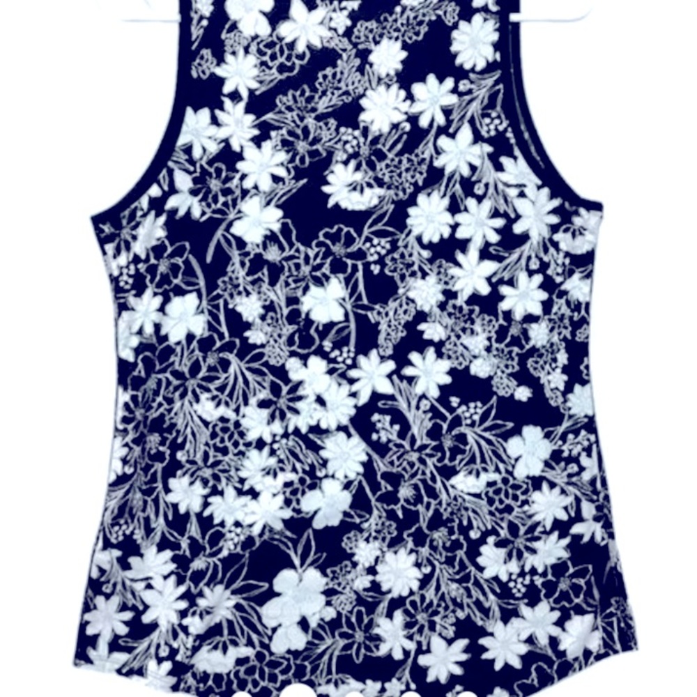 Land’s End Navy Blue & White floral tank top in excellent condition- size XL - Picture 6 of 6